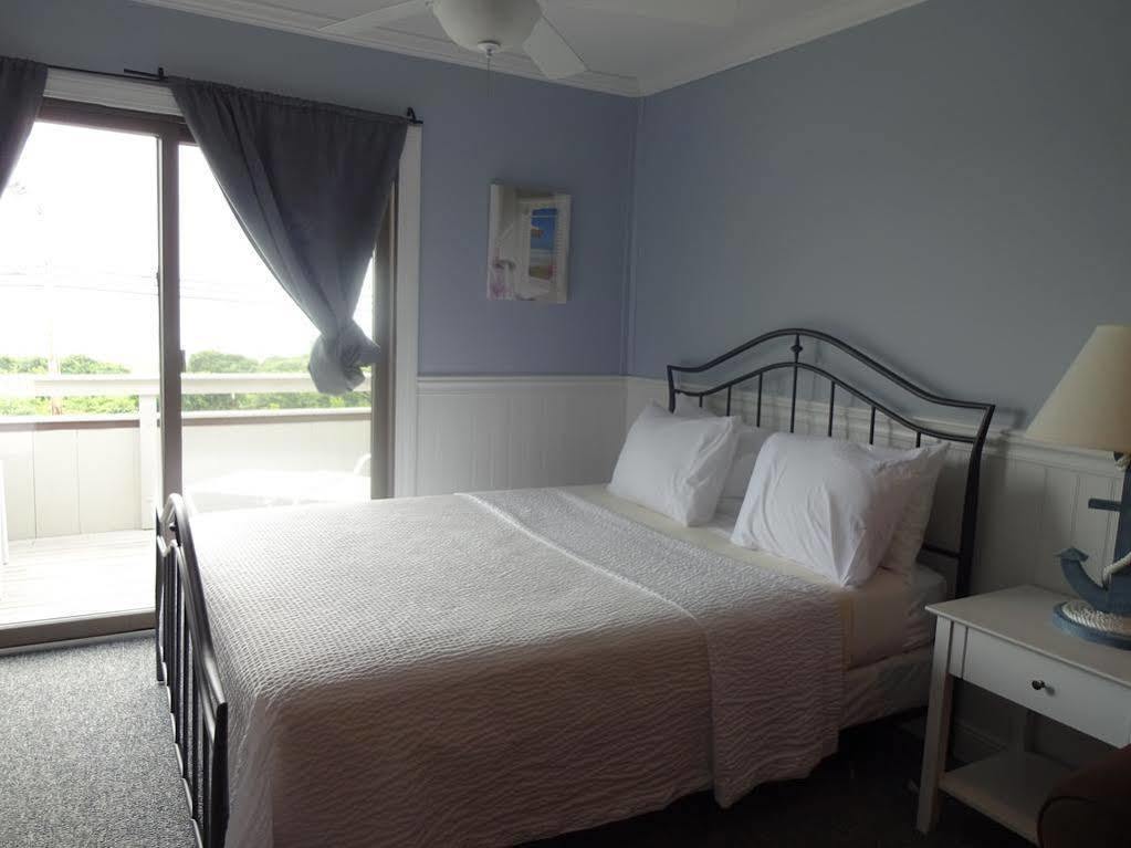 Beachcomber At Hotel 3*